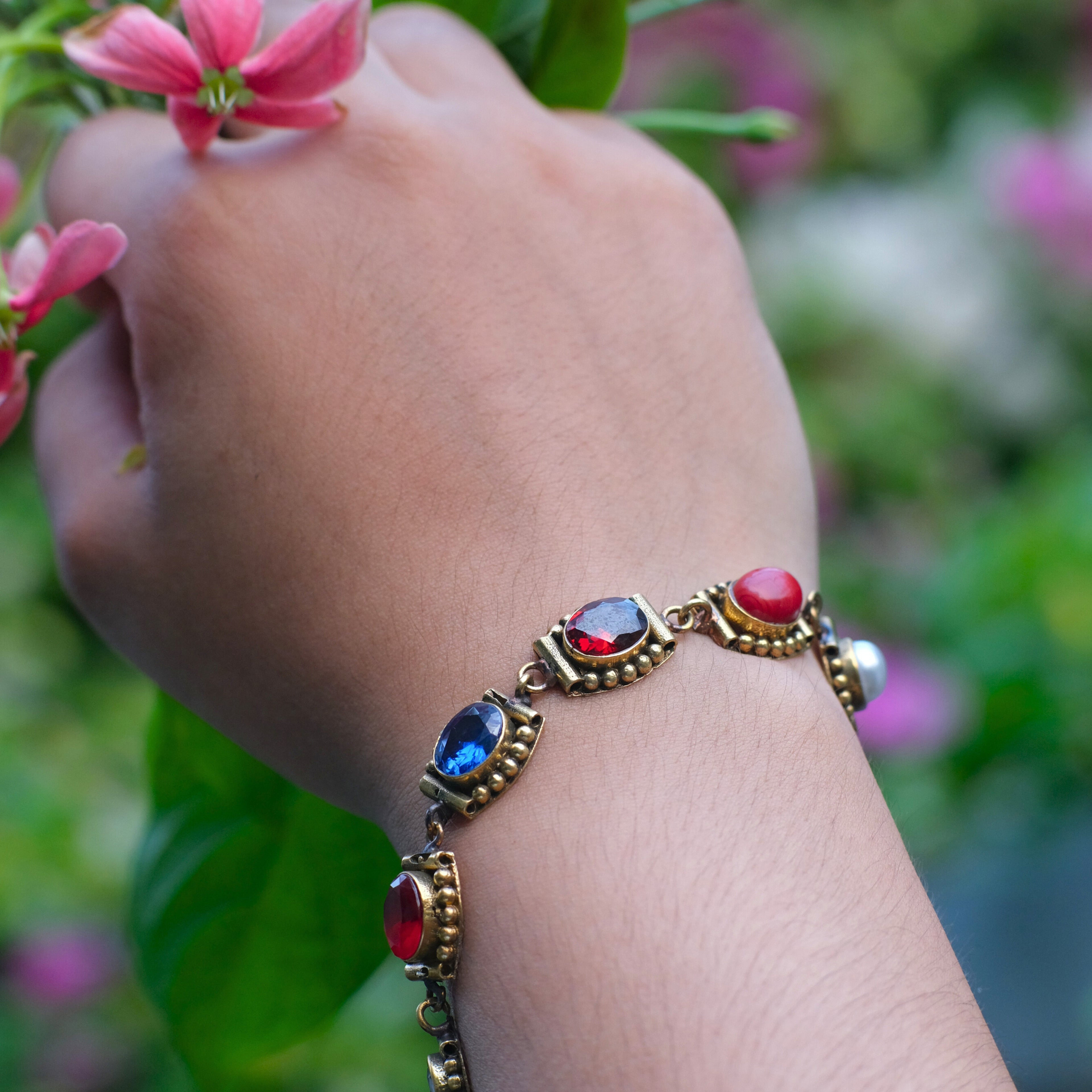 Navshakti Bracelet - 9 Auspicious Navratnas