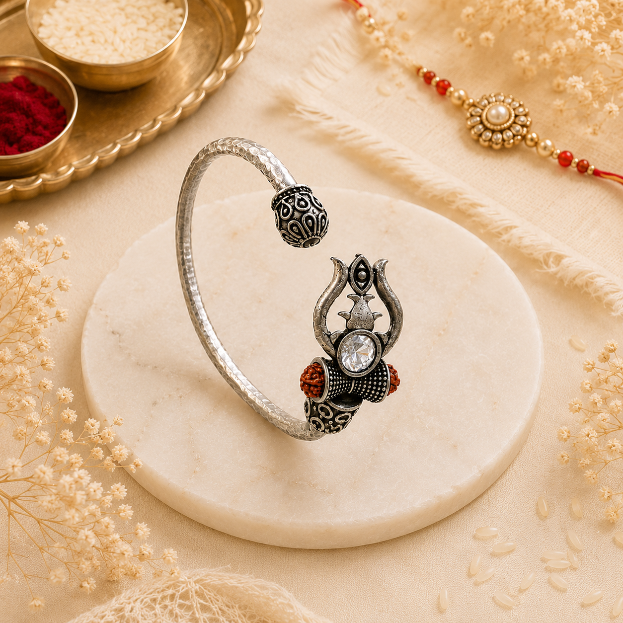 Trident Kada - Trishul Damru Kada with 5 Mukhi Rudraksha Beads - (๐๐ฎ๐ฒ๐ ๐๐๐ญ๐ ๐
๐ซ๐๐)
