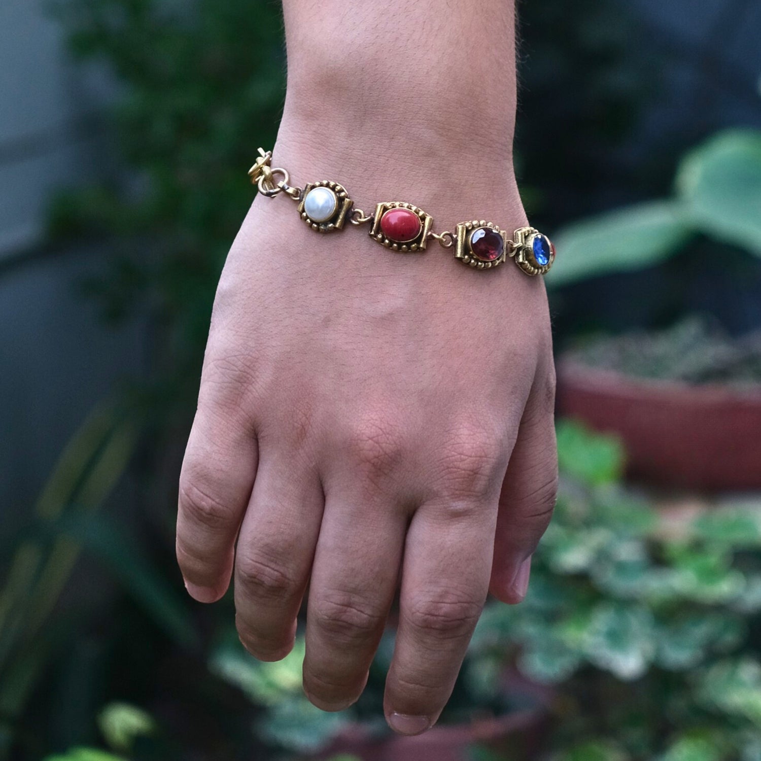 Navshakti Bracelet - 9 Auspicious Navratnas