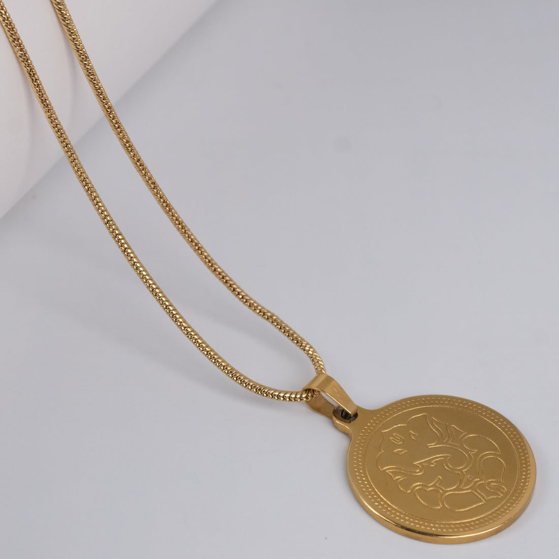 The Resilience Locket With Chain - Ganesh